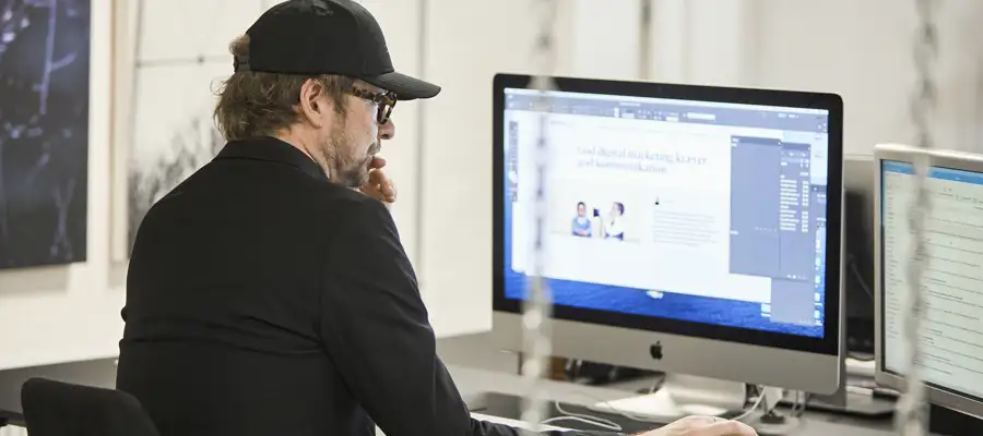 Morten laver design til virksomheder